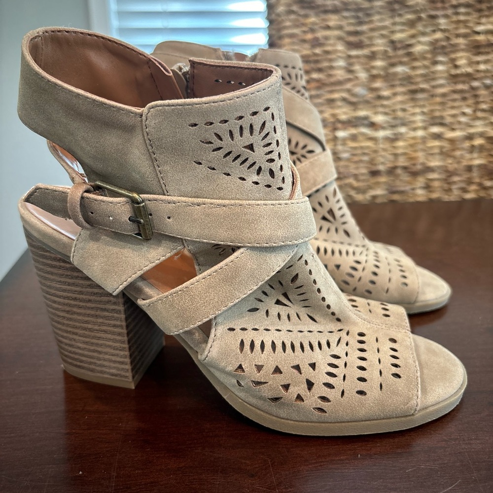Indigo Rd Heels‎ Women’s Size: 6 1/2